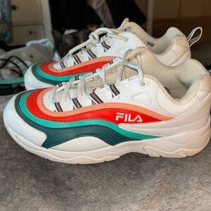 filas chunky miami sneakers 2/50$!